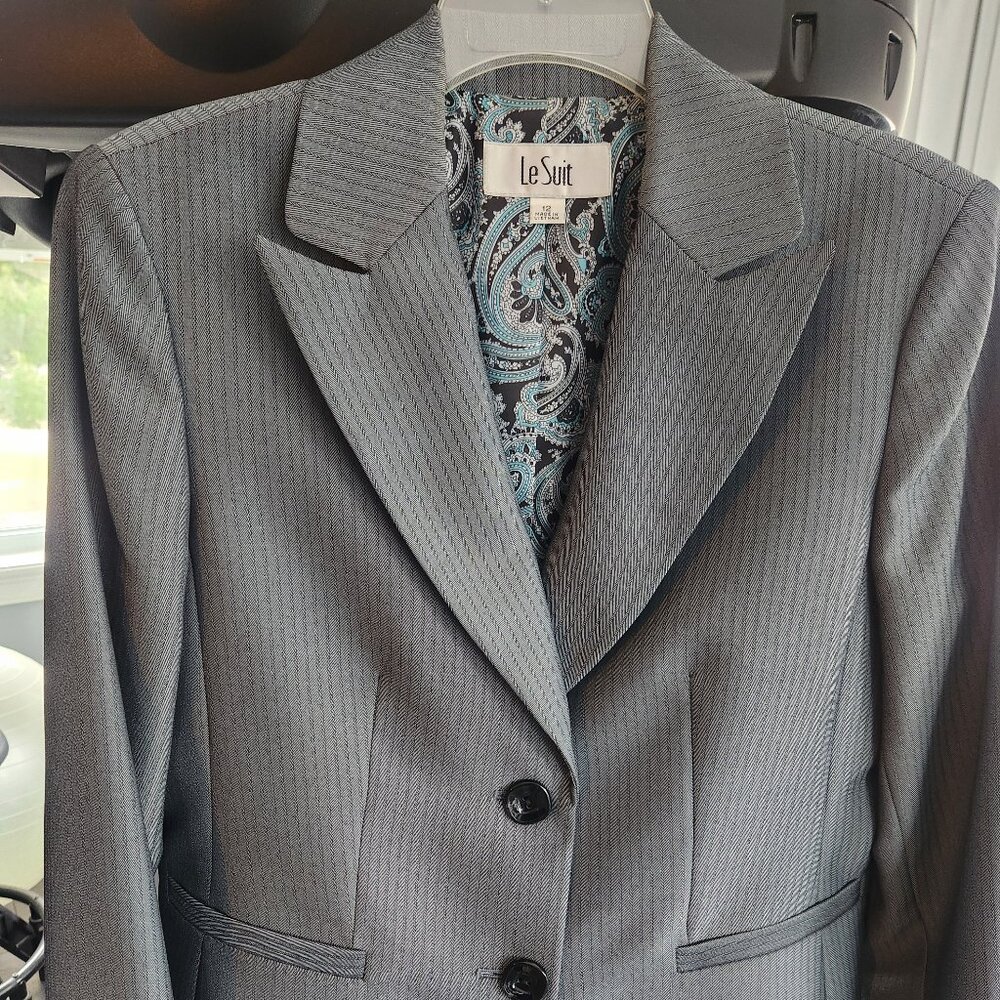 Le Suit: 2pc Pant Suit (size 12, blue)